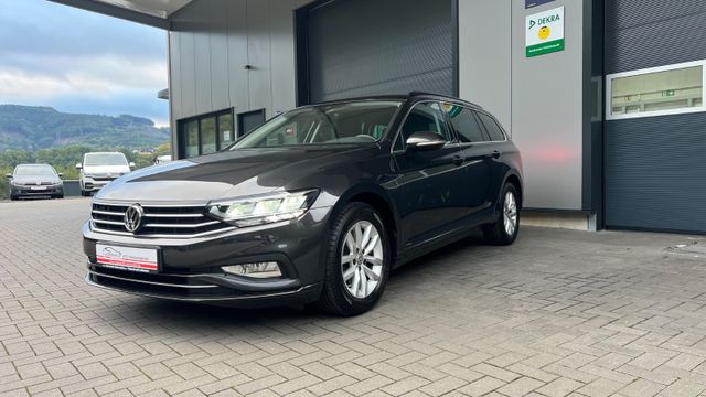 Passat Variant Business * DSG * AHK * LED * APP
